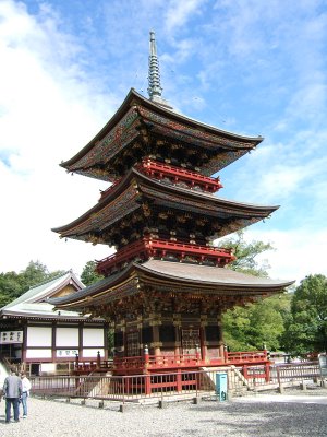成田山新勝寺・三重塔