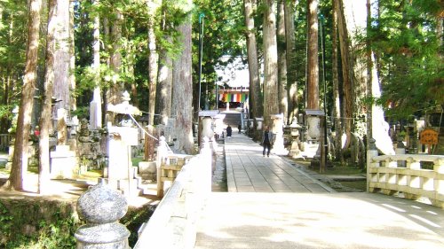 奥之院